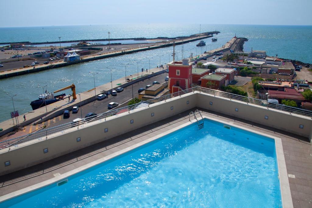 Nespecifikovaný výhled na moře nebo výhled na moře při pohledu z hotelu