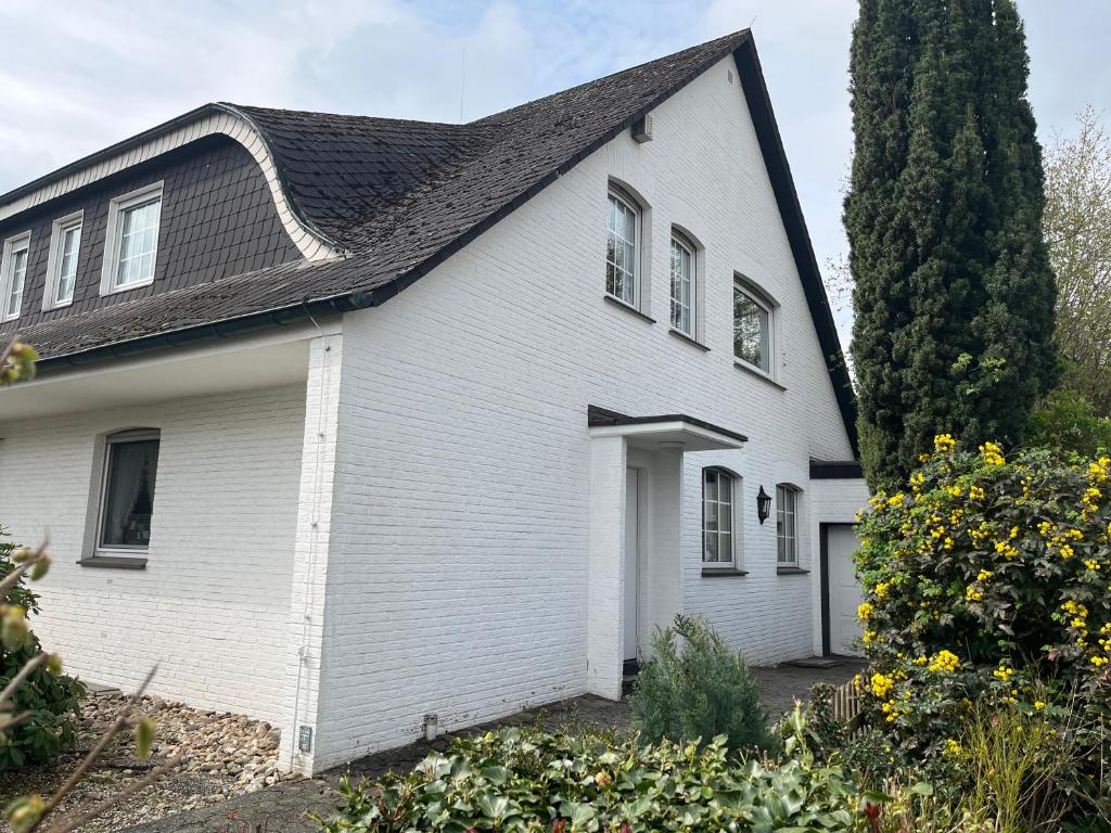 Idyllische Wohnung mit Weitblick, NeukirchenVluyn (updated prices 2024)