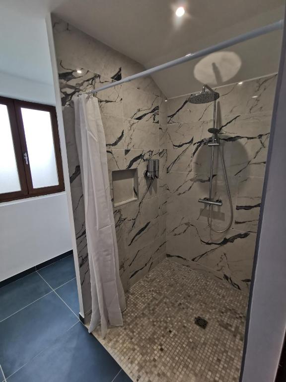 Koupelna v ubytování Le gîte du Brouage