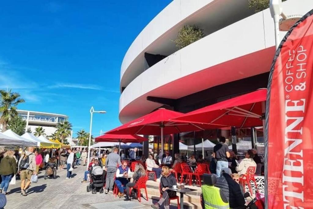 Zdjęcie z galerii obiektu Chaleureux Appt T2 au Centre Port w Cap d'Agde