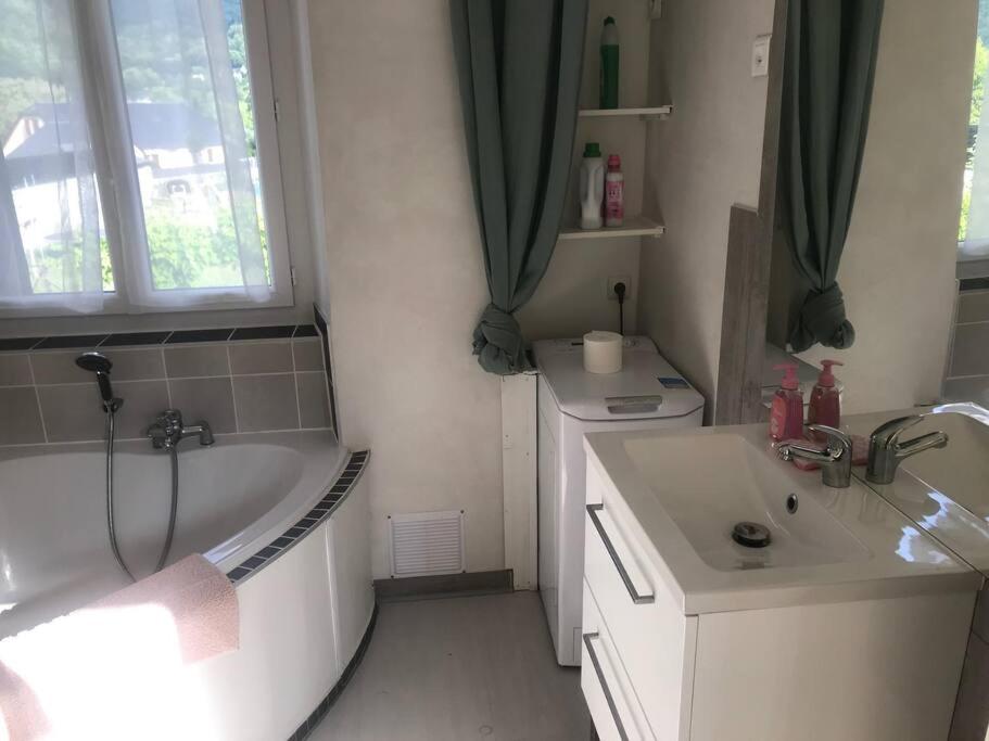 Fotografia z galérie ubytovania Maisonnette avec terrasse, jardin et poêle à bois v destinácii Pierrefitte-Nestalas