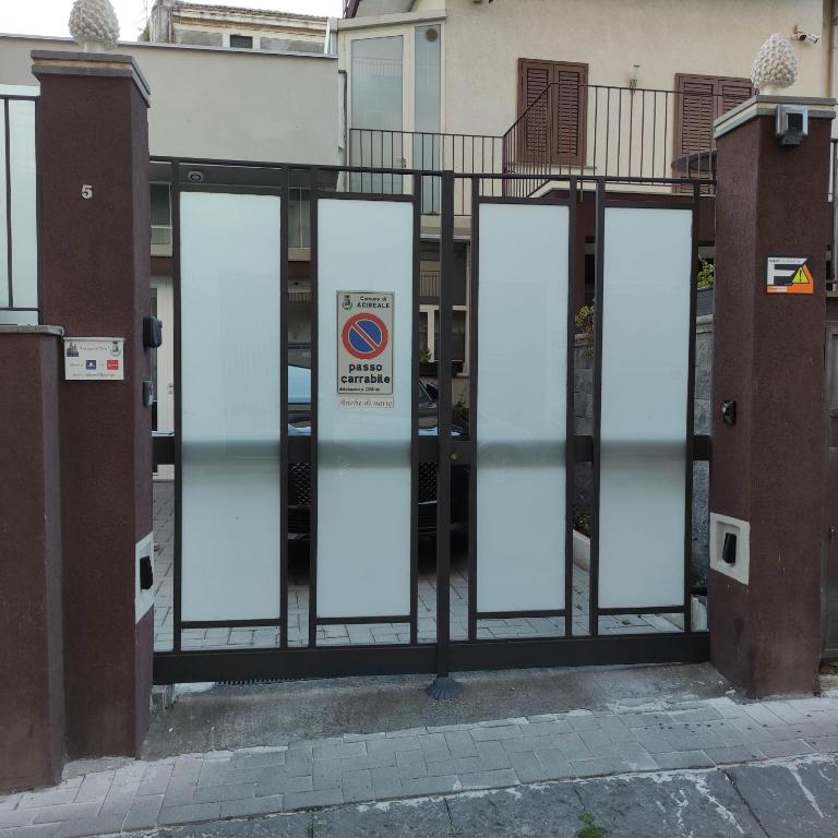 Zdjęcie z galerii obiektu A due passi dal Duomo w mieście Acireale