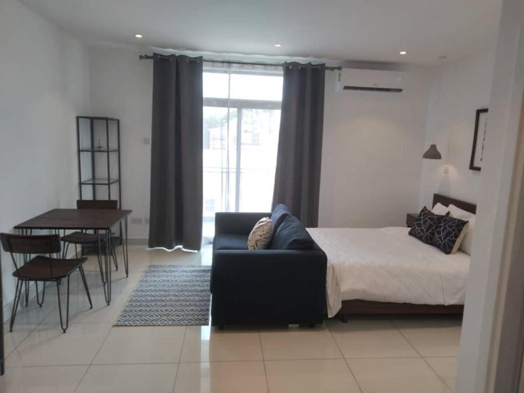 Embassy gardens Luxury suites CPG - Studio
