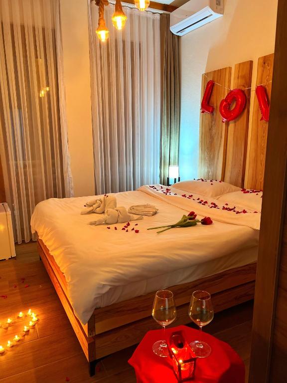 HotelRestaurant Gështenja - Deluxe Double Room With Shower
