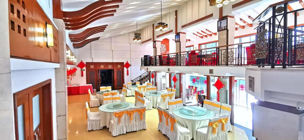 Restaurace v ubytování Hunan New Pipaxi Hotel