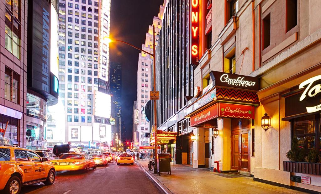 Photo de la galerie de l'établissement Casablanca Hotel by Library Hotel Collection, à New York