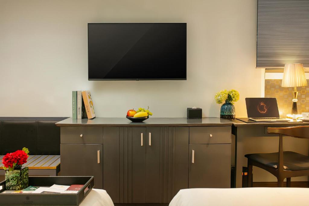 La Mejor Hotel & Sky Bar - 4