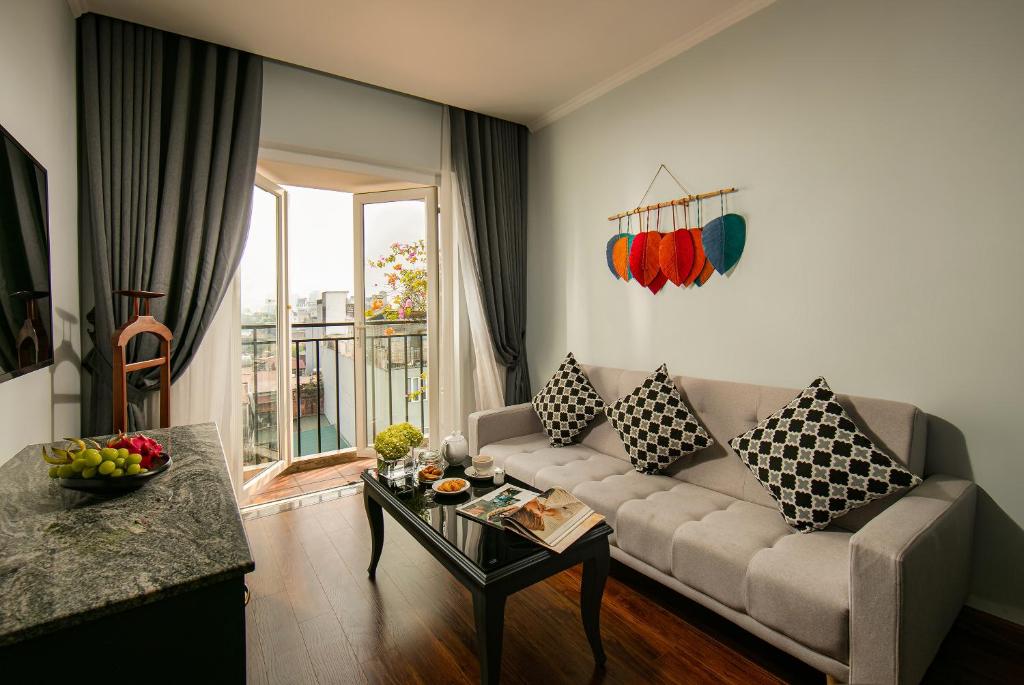 La Mejor Hotel & Sky Bar - 14