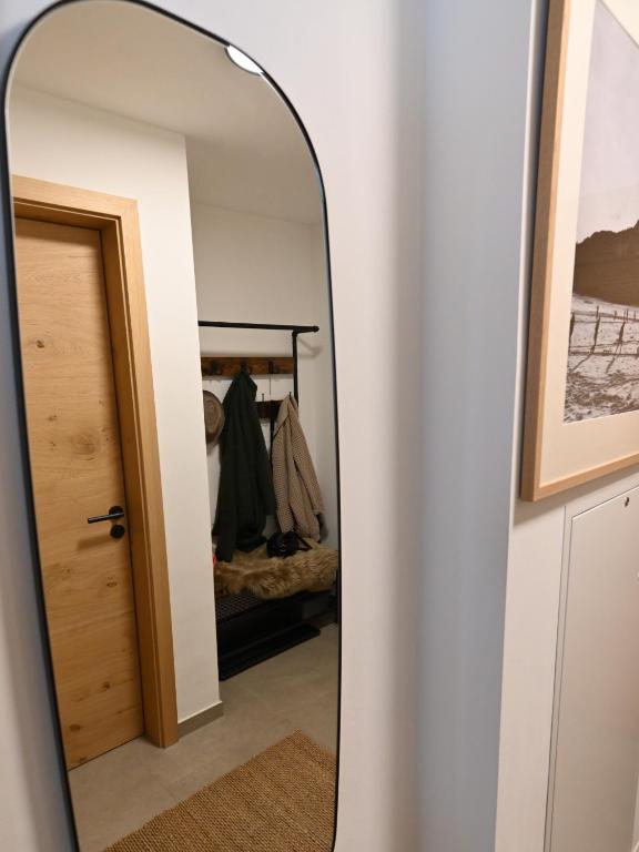 Postel nebo postele na pokoji v ubytování FEWO RISSERKOGEL das Original mit großem Garten