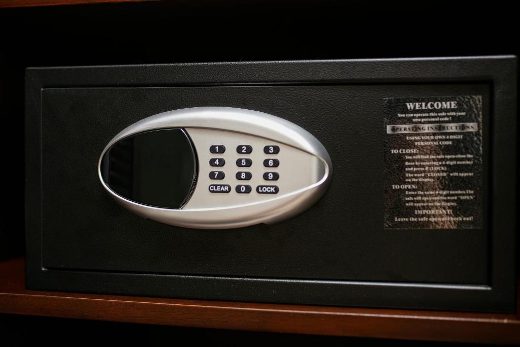 La Mejor Hotel & Sky Bar - 8