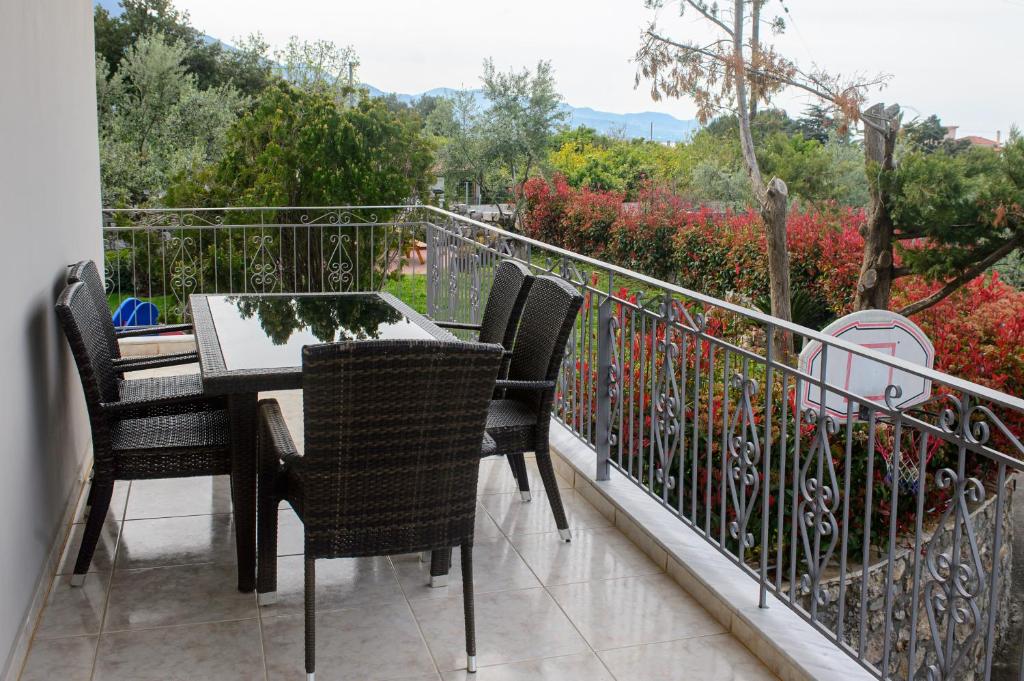 Balkón nebo terasa v ubytování kostas house