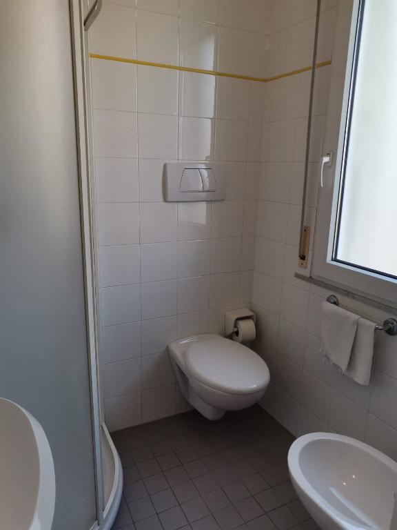 Hotel Moresco Riccione - Piscina Beach Village - Resim 25