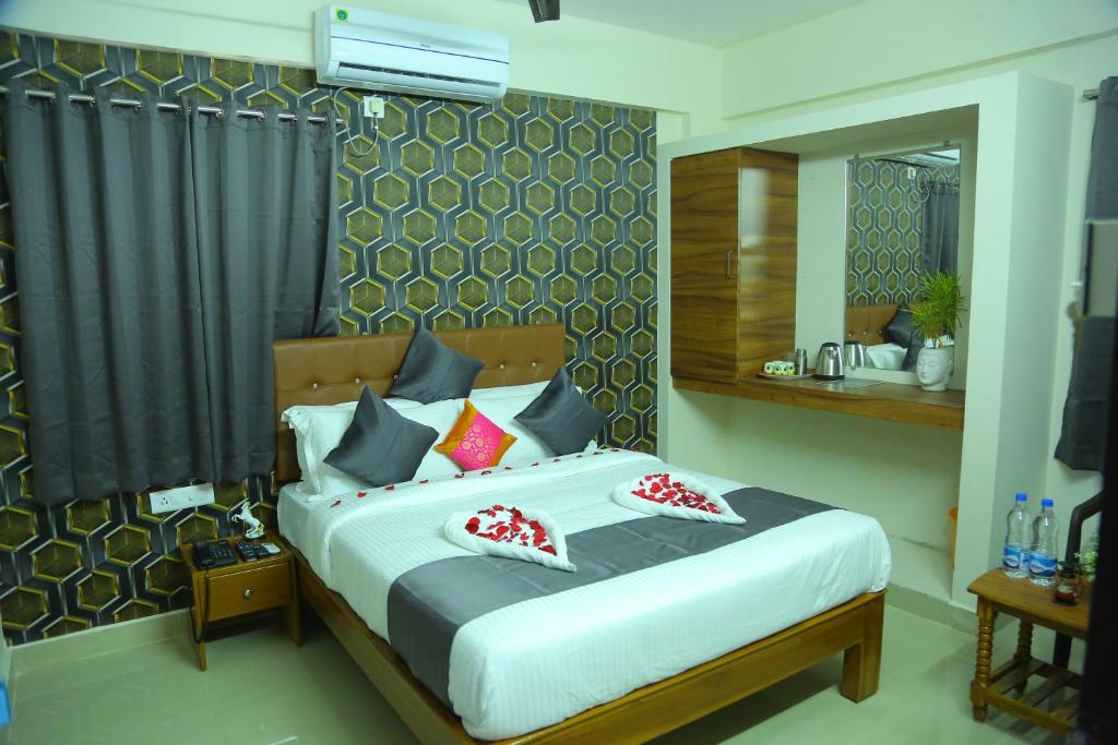 Hotel Golden Arrow - Deluxe King Room