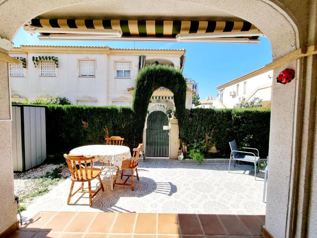 Itaca street bungalow, Torrevieja, Spain - Booking.com