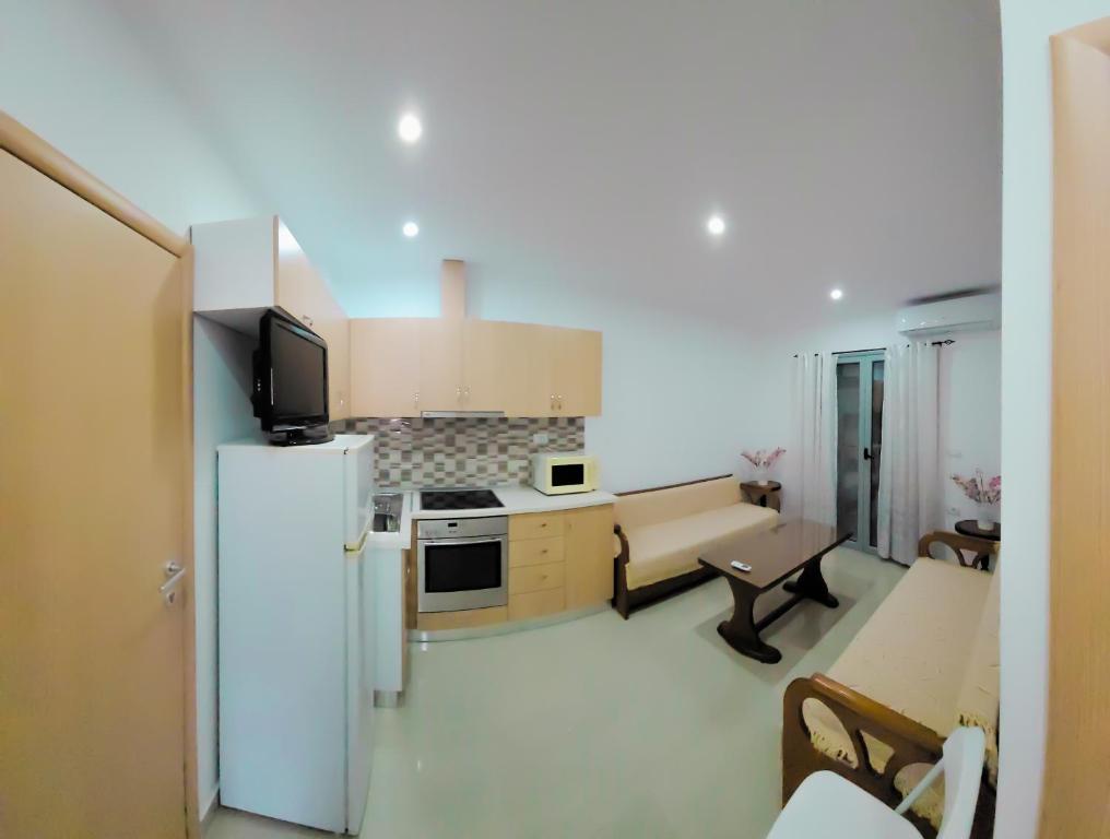 ARTI APARTMENTS - Image 4