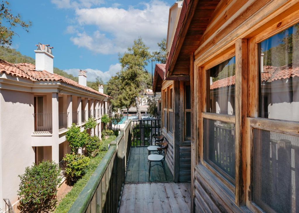 Pine Valley Hotel Oludeniz - Triple Room With Private Bathroom