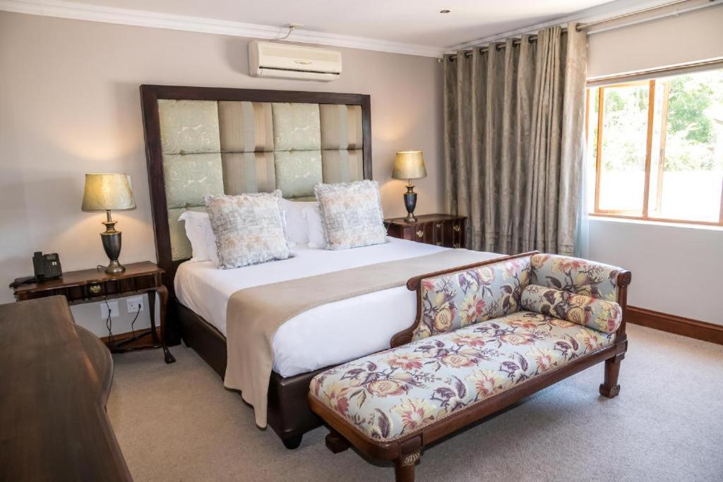 Issaquena Heights Boutique Hotel - Image 36