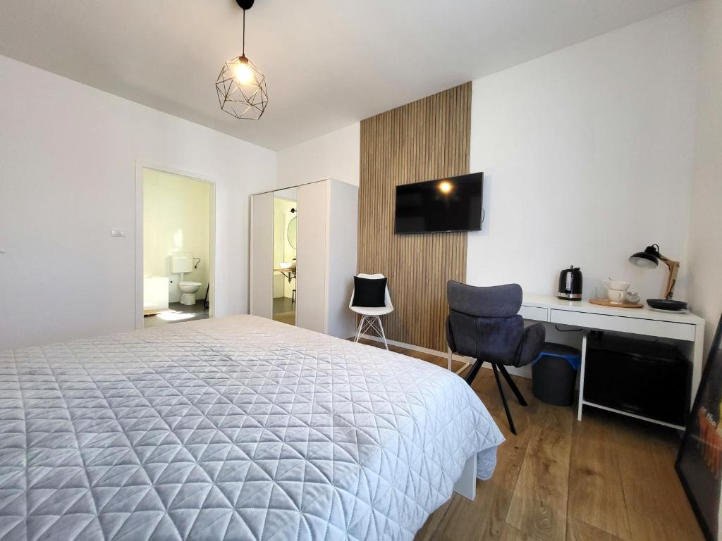 TV a/nebo společenská místnost v ubytování Central rooms