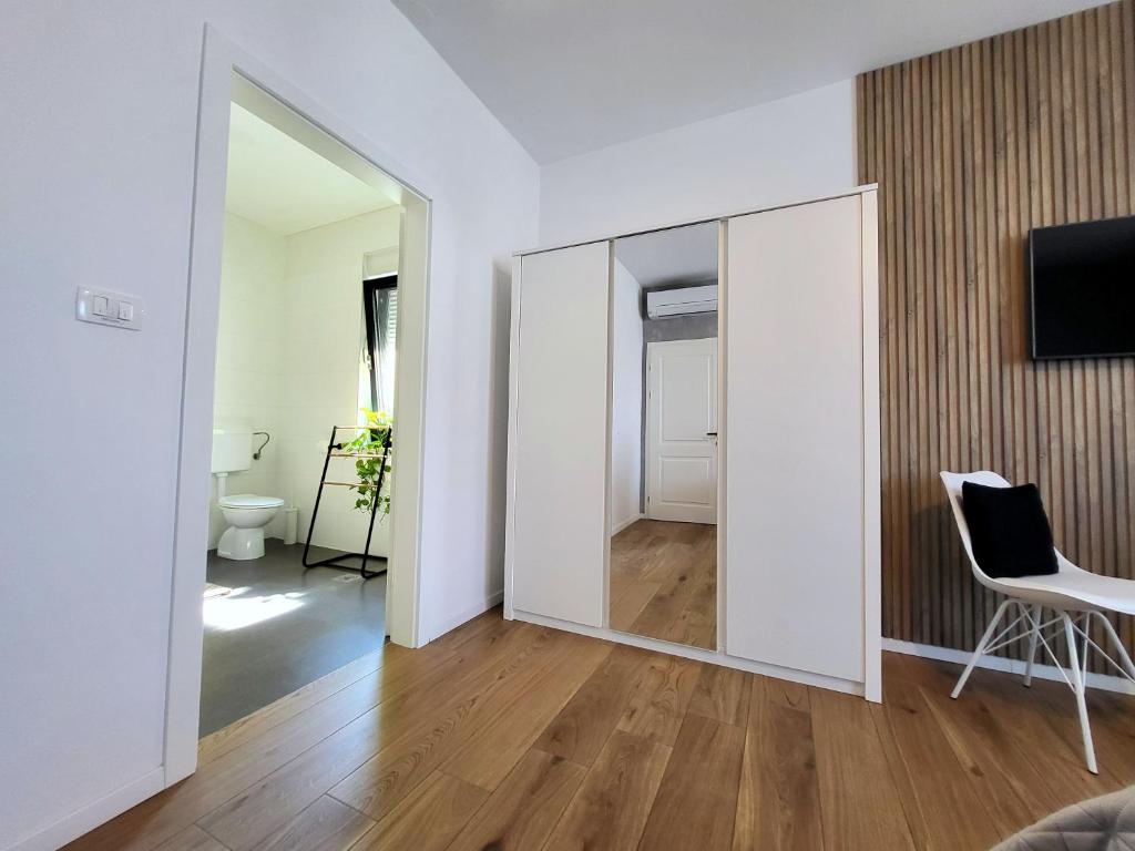 TV a/nebo společenská místnost v ubytování Central rooms