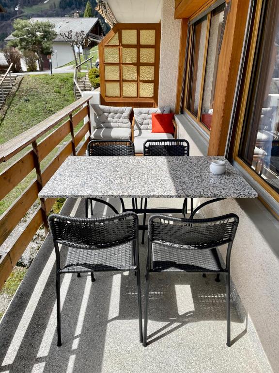 Balkón nebo terasa v ubytování Studio rénové avec vue panoramique