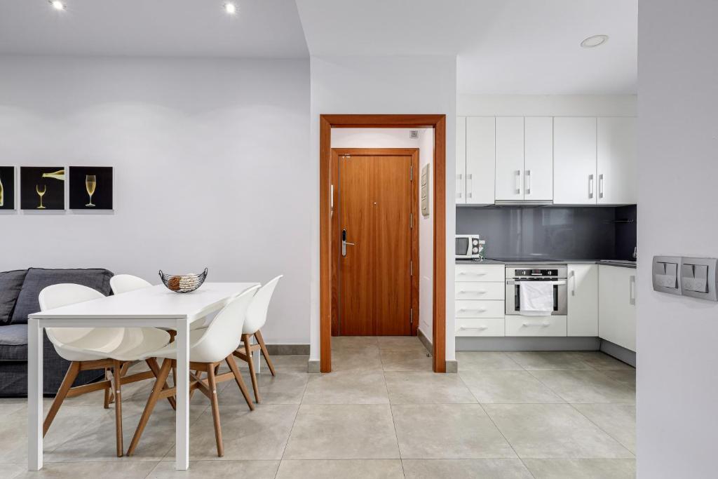 Urban Flats Vallirana - 9