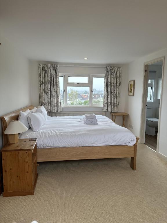 Peaceful Family Retreat near Gloucester Road, Bristol (updated prices 2024)