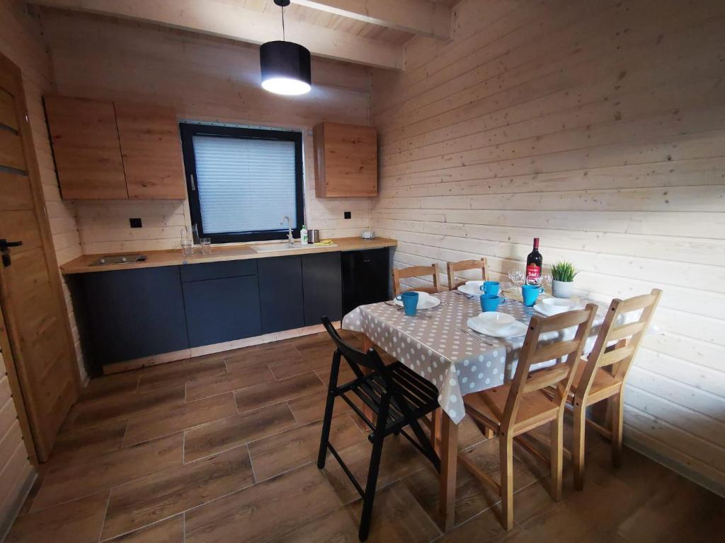 Kuchyň nebo kuchyňský kout v ubytování Domki AGA