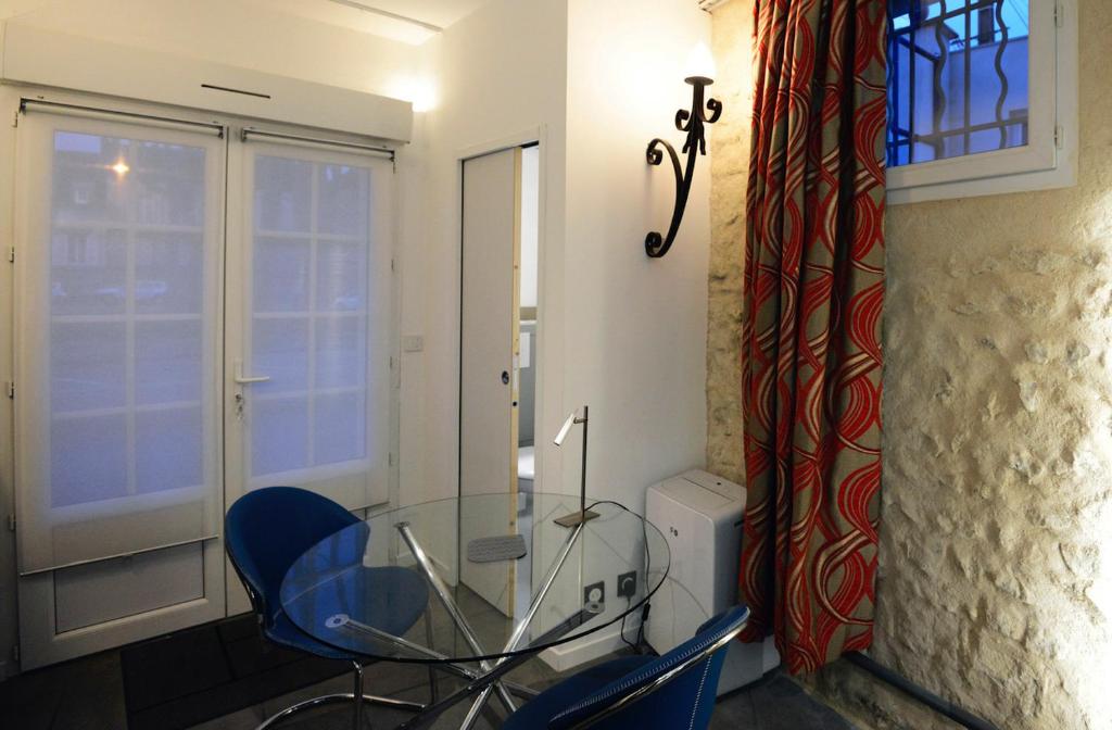 Fotografie z fotogalerie ubytování Hotel de la muraille de sens v destinaci Sens