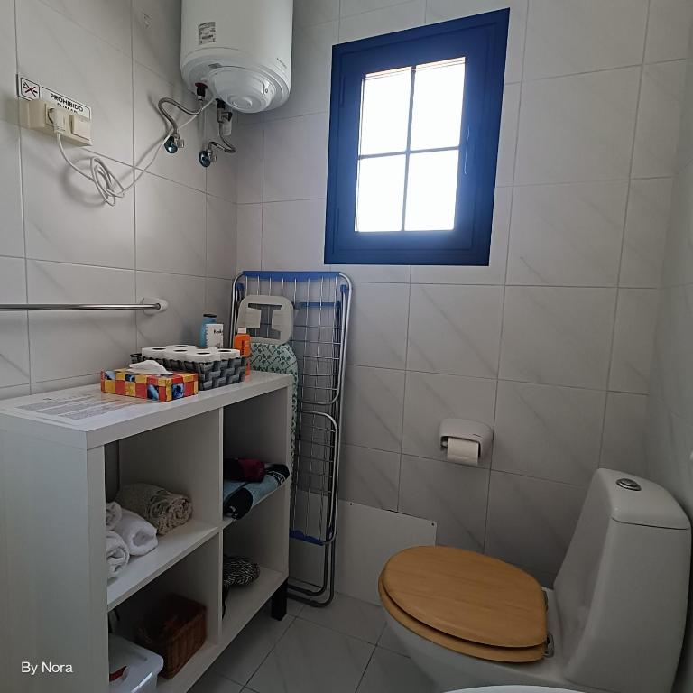 A bathroom at Apartment El Barco - Las Casas de Aron