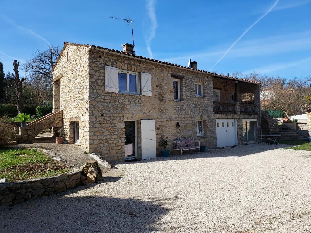 Les Pierres de Cézaire - Quadruple Room With Private Bathroom