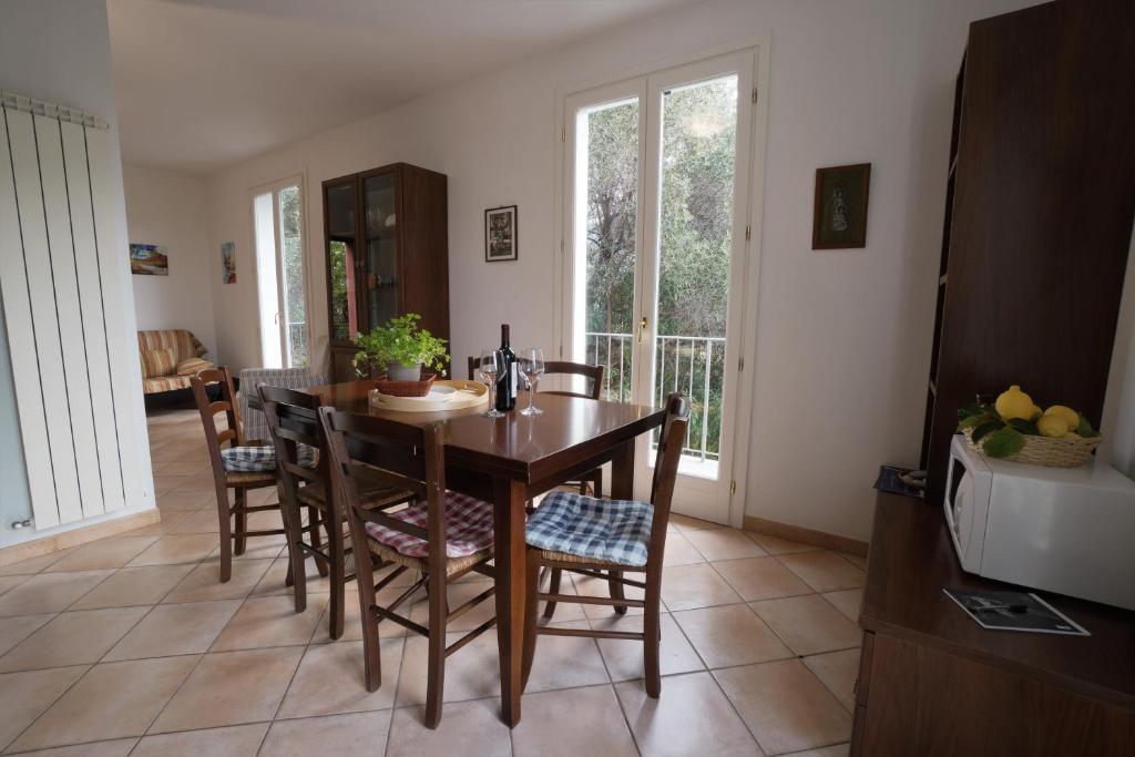 Foto dalla galleria di U Ciousu by Ligurian Life APPARTAMENTI IN AGRITURISMO a Vallebona