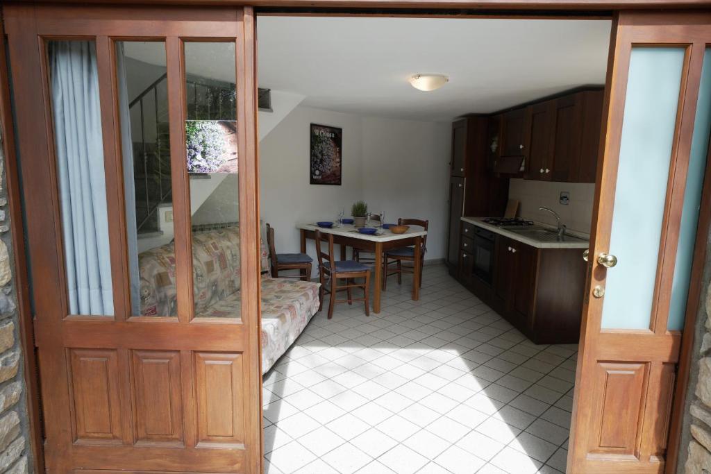 Cucina o angolo cottura di U Ciousu by Ligurian Life APPARTAMENTI IN AGRITURISMO