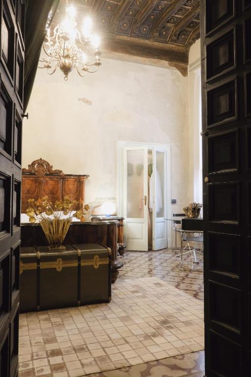 Foresteria Palazzo Guazzoni Zaccaria - Superior Double Room