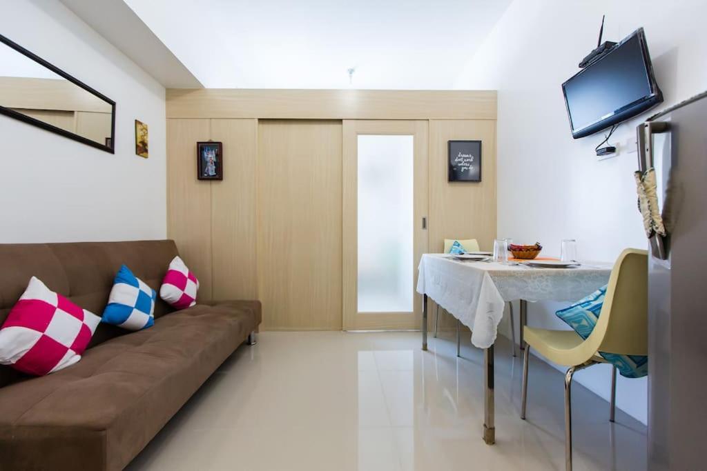 HotelLike Living with SuperHost Service. Book now!