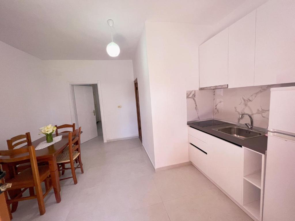 Kuchyň nebo kuchyňský kout v ubytování Kristel Holiday Home