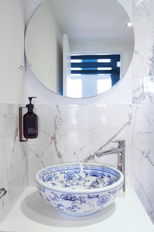 Hotel des Arts - Resim 17