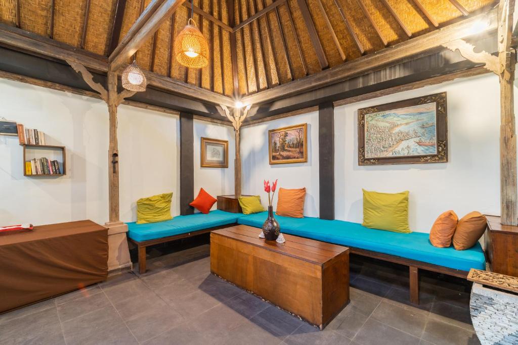 Posezení v ubytování Bamboo Ubud Hostel