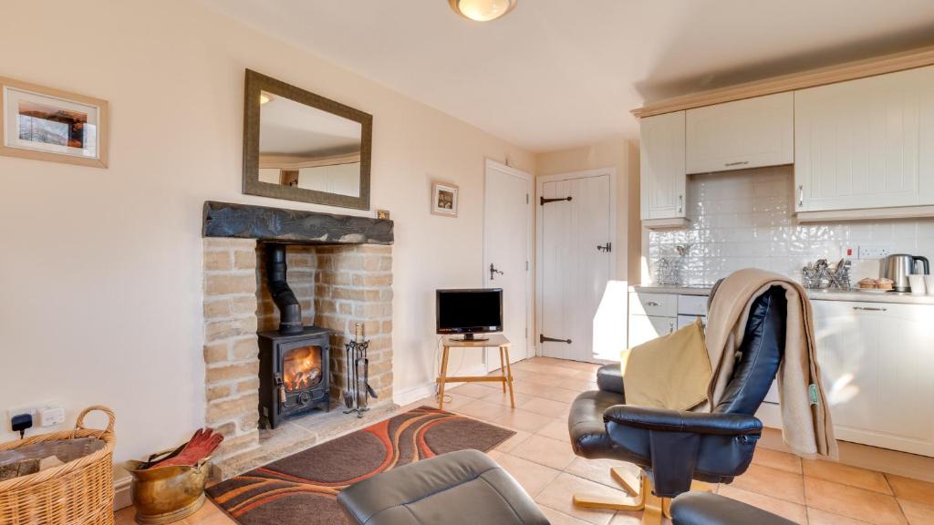 Elm Croft, Old Brampton (updated prices 2024)