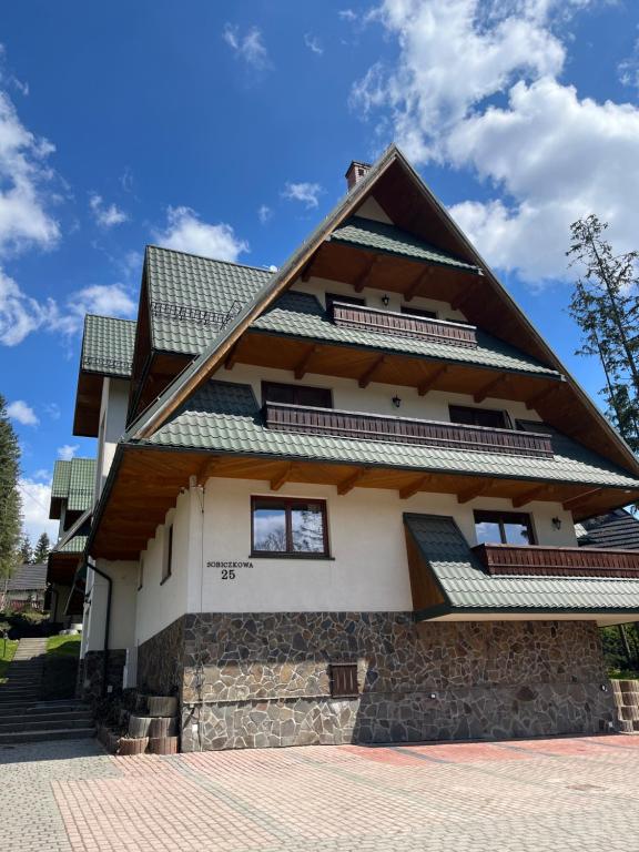 Budova, v ktorej sa apartmán nachádza