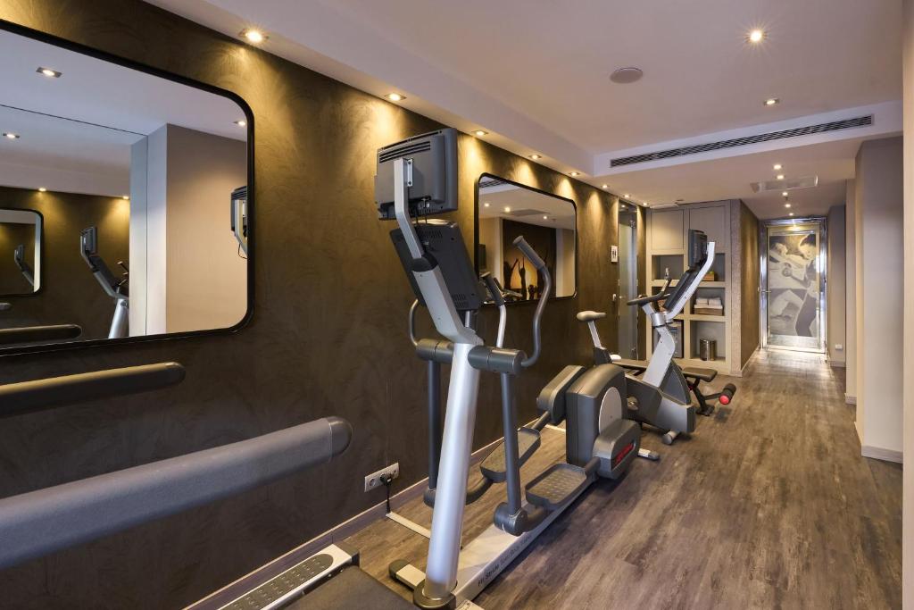 Fitness centrum a/nebo fitness zařízení v ubytování Catalonia Square 4* Sup