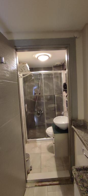 A bathroom at Ortaköy Suites Hotel