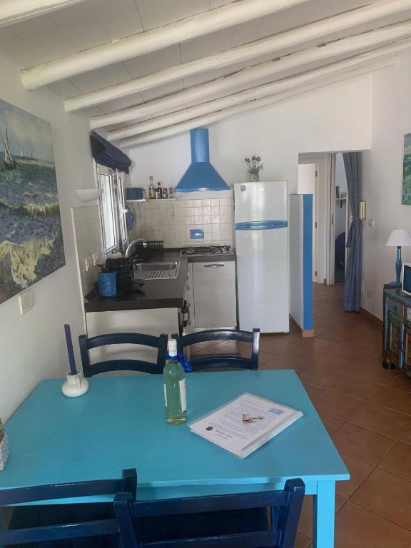 Kuchyň nebo kuchyňský kout v ubytování Casa Celeste Fregene, il mare di Roma