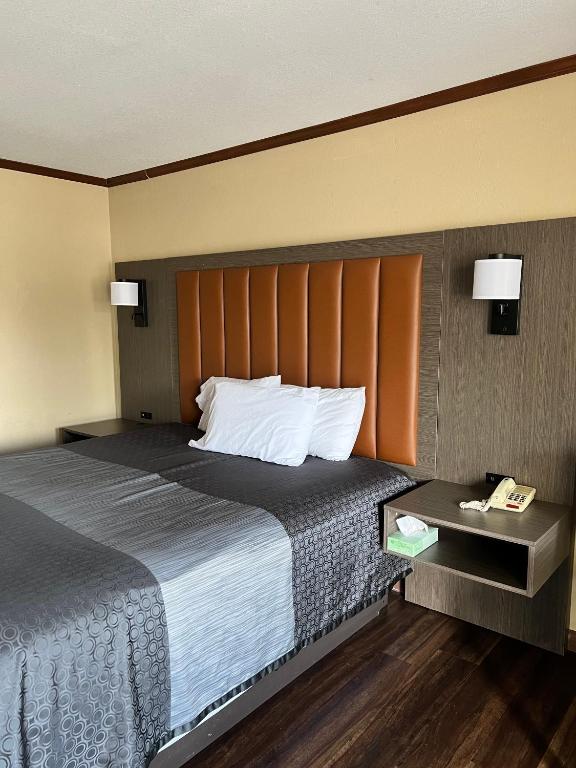 Highland Inn Las Vegas - Deluxe King Room