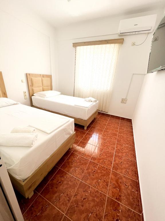 Garden Villa Sarande Apt-3