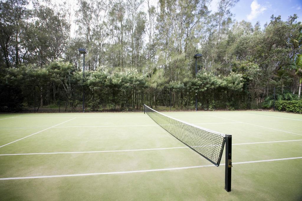 Tenis a/nebo squash v ubytování BreakFree Aanuka Beach Resort nebo okolí
