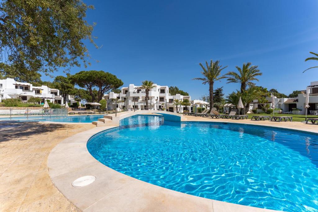 Bazén v ubytování Balaia Golf Poolside Retreat - Superior 2 bed villa nebo v jeho okolí