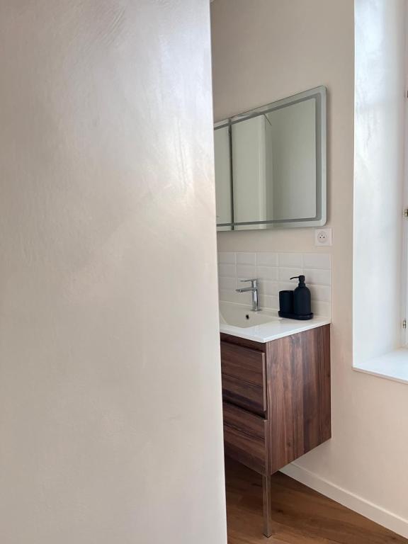 Myaka Appartement Wood