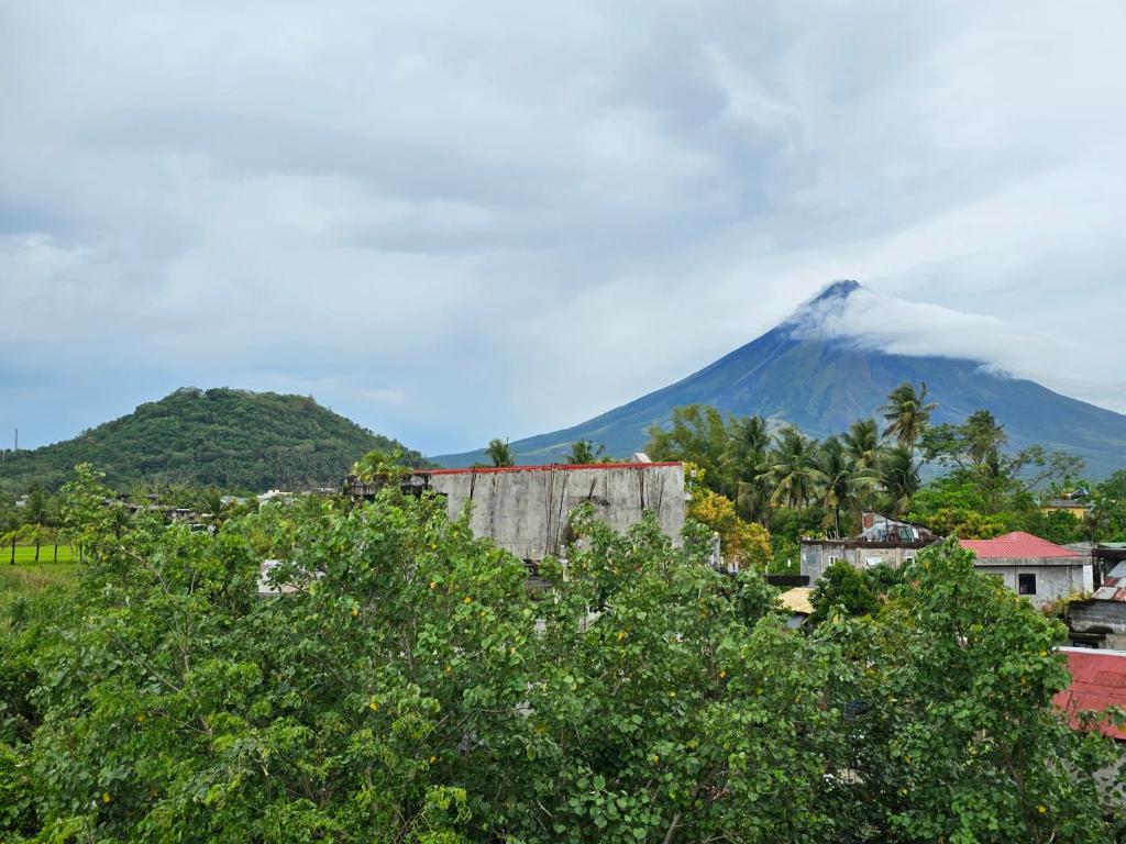 Spacious 5-bedroom, 4-bath townhouse in Legazpi City - Appartement Supérieur