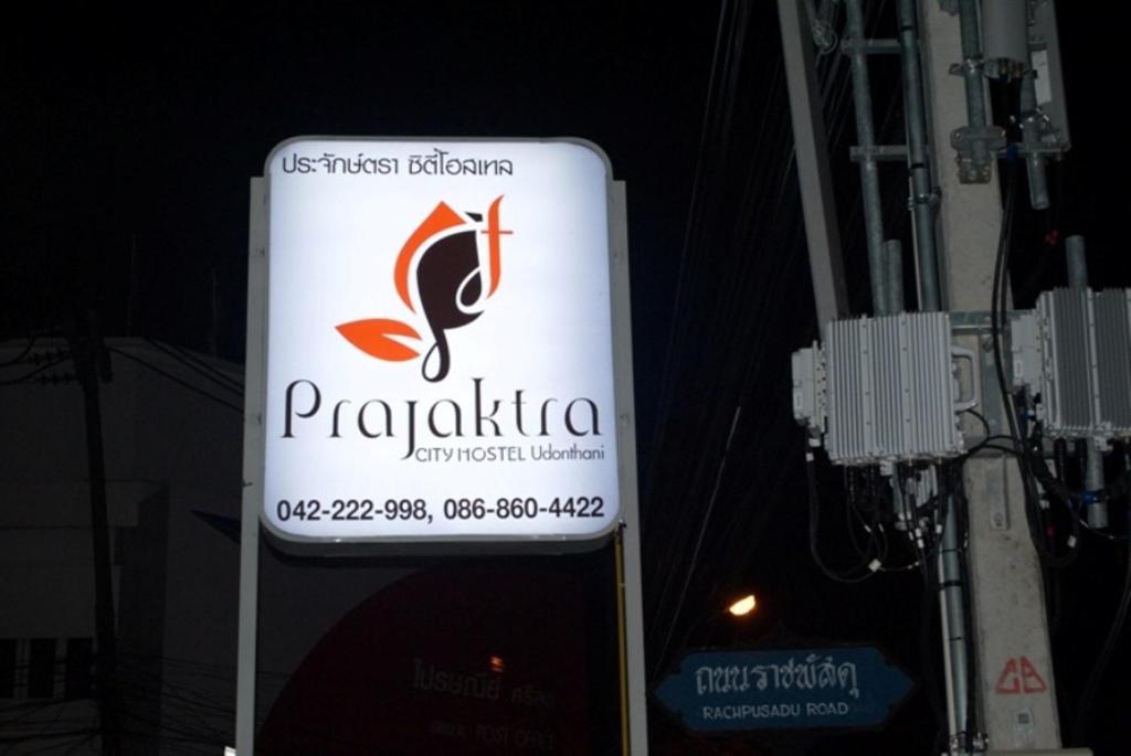 Prajaktra City Hostel - Resim 27