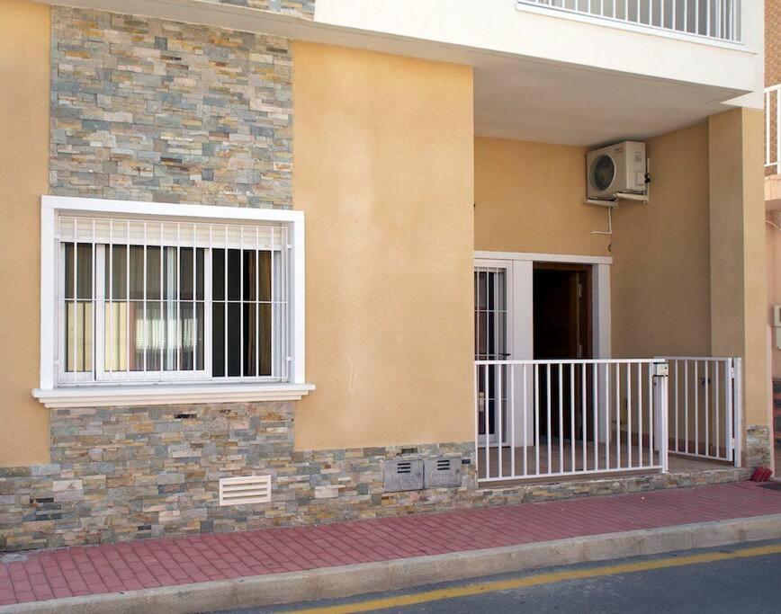 The beach is close but quiet and not noisy Casa reformada ...